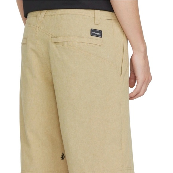 Volcom FRICKIN CROSS SHRED STATIC SHORTS - DARK KHAKI Size 12 (26 in waist) - Picture 3 of 10